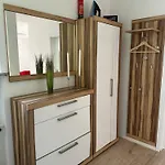 Apartment Sorgenfrei In ! - Im Eg Mit Privatparkplatz&balkon *