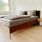 Sorgenfrei In ! - Im Eg Mit Privatparkplatz&balkon Coburg