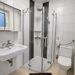 Sorgenfrei In ! - Im Eg Mit Privatparkplatz&balkon * Coburg